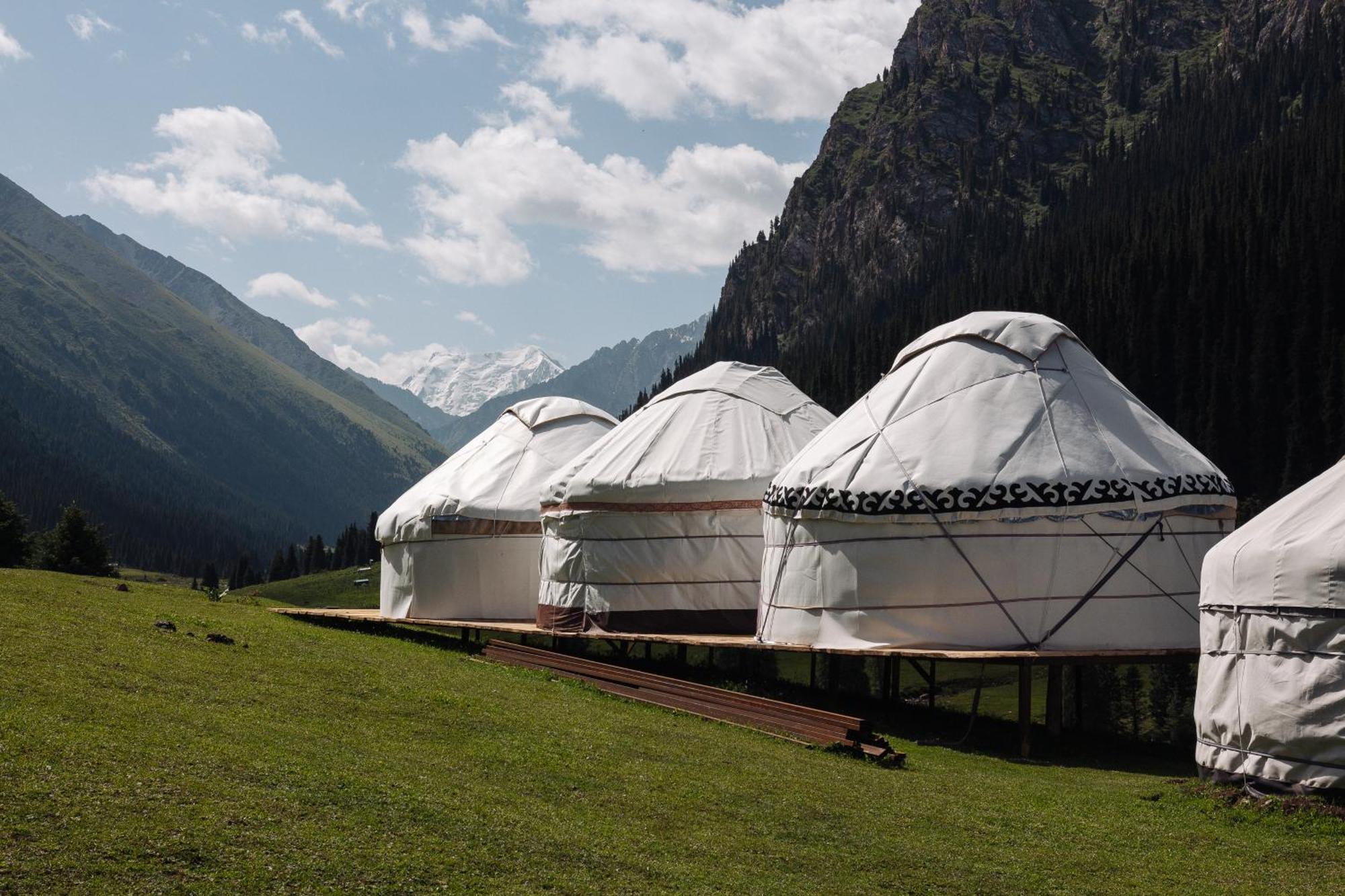 Eco Yurt Camp Arashan Hotel Teploklyuchenka Luaran gambar