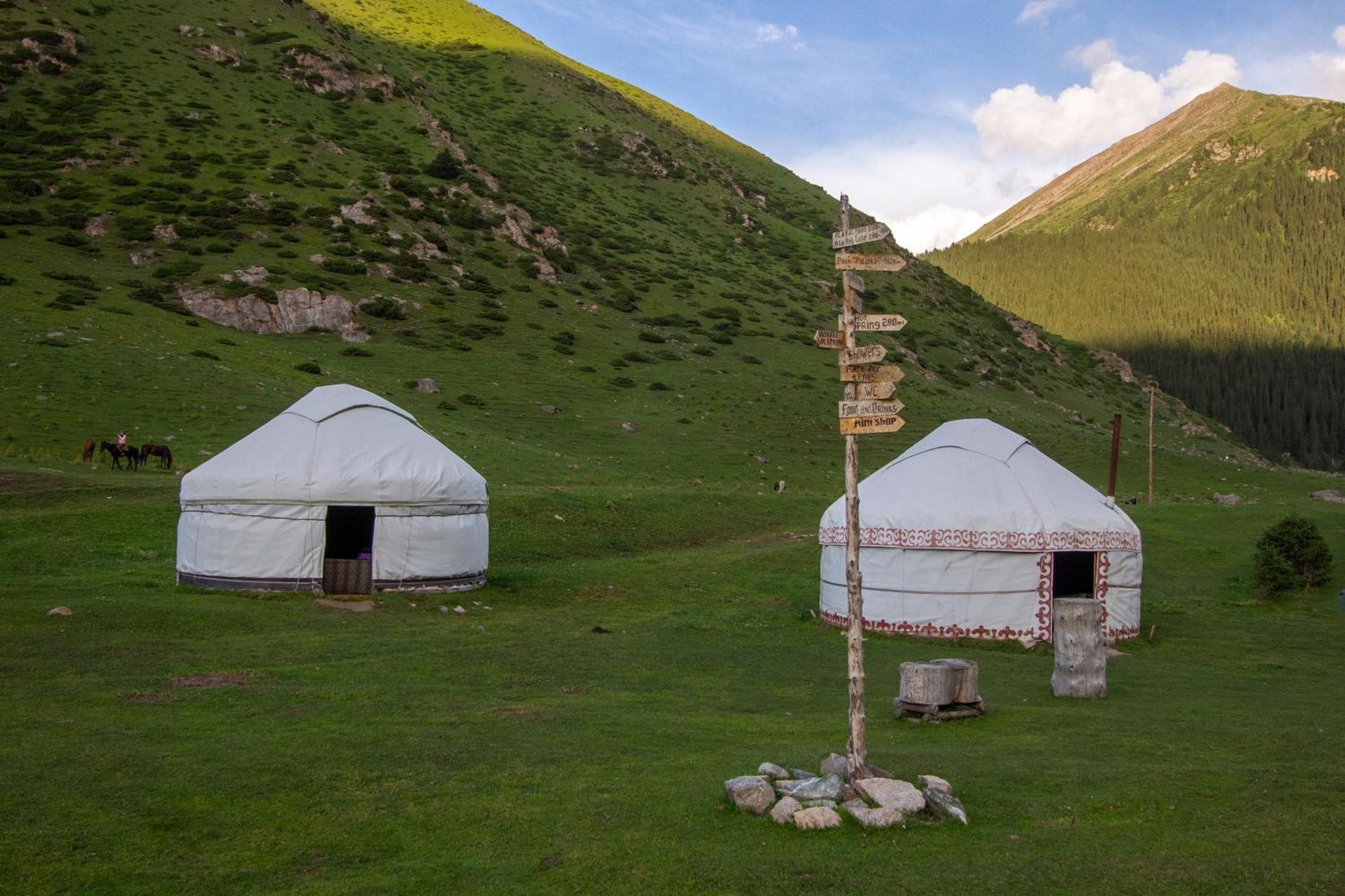 Eco Yurt Camp Arashan Hotel Teploklyuchenka Luaran gambar