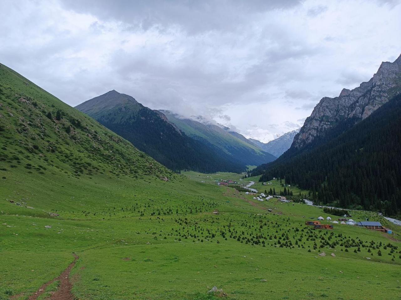 Eco Yurt Camp Arashan Hotel Teploklyuchenka Luaran gambar