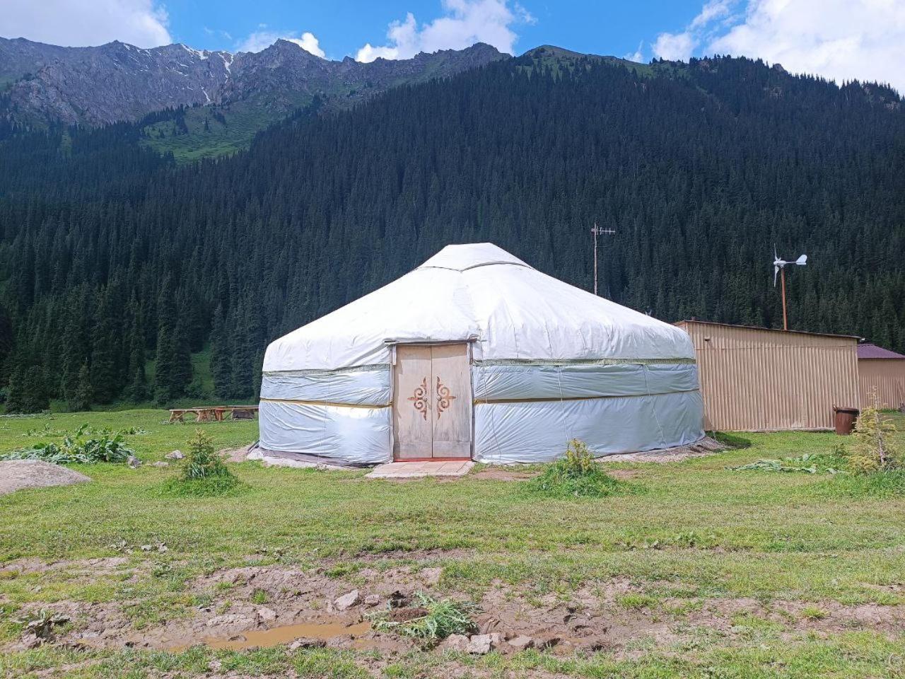 Eco Yurt Camp Arashan Hotel Teploklyuchenka Luaran gambar